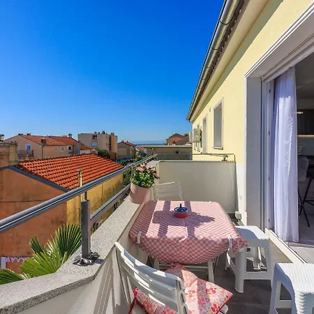Exquisites Nur 350 Meter Zum Mit Herrlichem Meerblick, Privatparkplatz, Wifi * Crikvenica