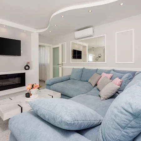 Apartment Exquisites Nur 350 Meter Zum Mit Herrlichem Meerblick, Privatparkplatz, Wifi *