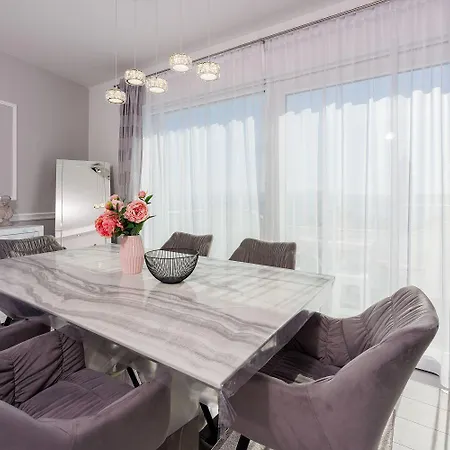 Exquisites Nur 350 Meter Zum Mit Herrlichem Meerblick, Privatparkplatz, Wifi Apartment Crikvenica