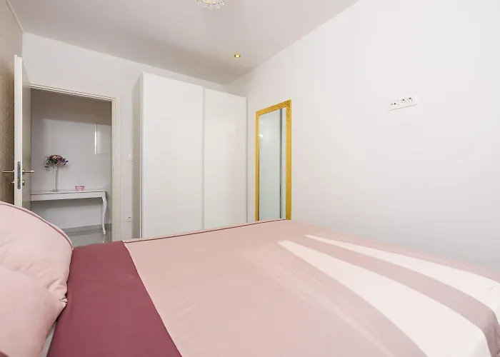 Exquisites Nur 350 Meter Zum Mit Herrlichem Meerblick, Privatparkplatz, Wifi Lägenhet *