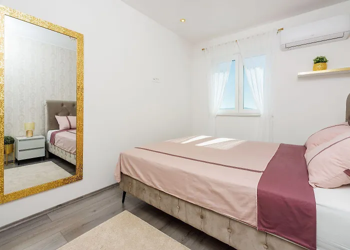 Exquisites Nur 350 Meter Zum Mit Herrlichem Meerblick, Privatparkplatz, Wifi *