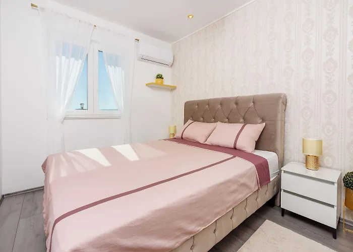 Exquisites Nur 350 Meter Zum Mit Herrlichem Meerblick, Privatparkplatz, Wifi *