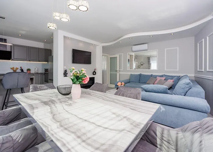 Exquisites Nur 350 Meter Zum Mit Herrlichem Meerblick, Privatparkplatz, Wifi Crikvenica
